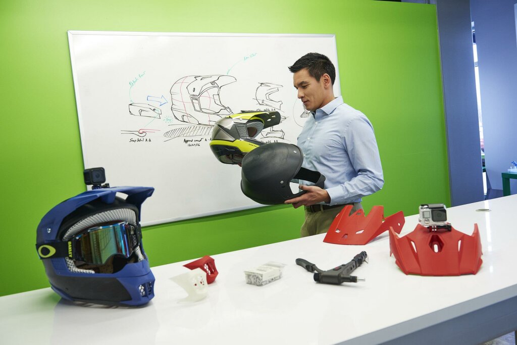 Prototypen Motorradhelm Stratasys F370.